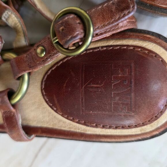 FRYE Avery Toe Ring Boho Leather Sandals Sz 7.5M Ankle Strap Studded Brown Low - Picture 3 of 12